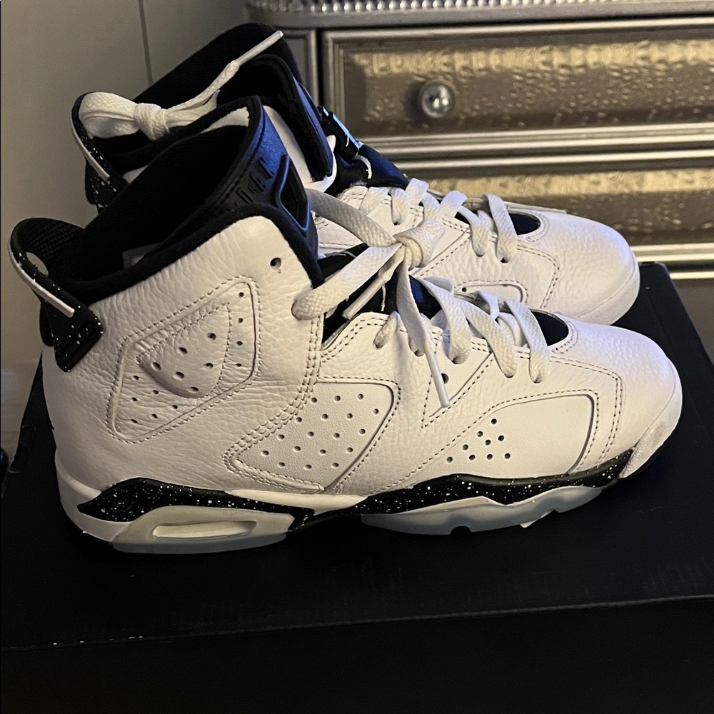 Jordan Kids Sneakers - White and Black